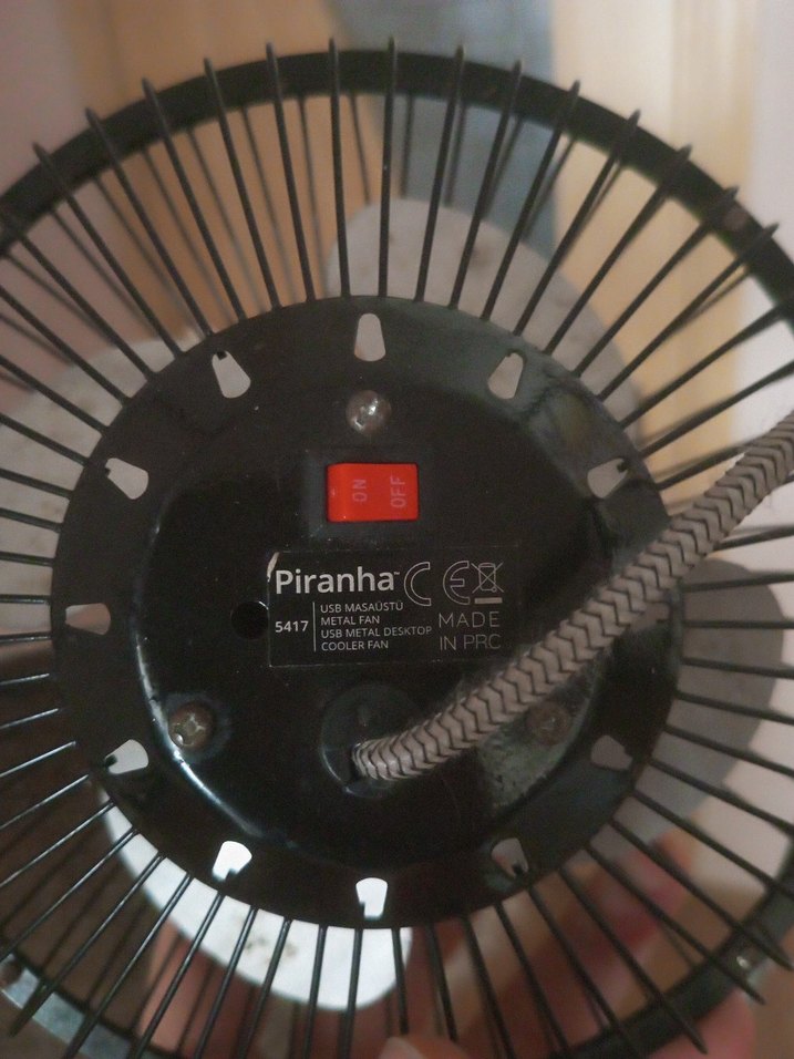 Küçük Siyah Piranha Masa Vantilatörü - Görsel 3