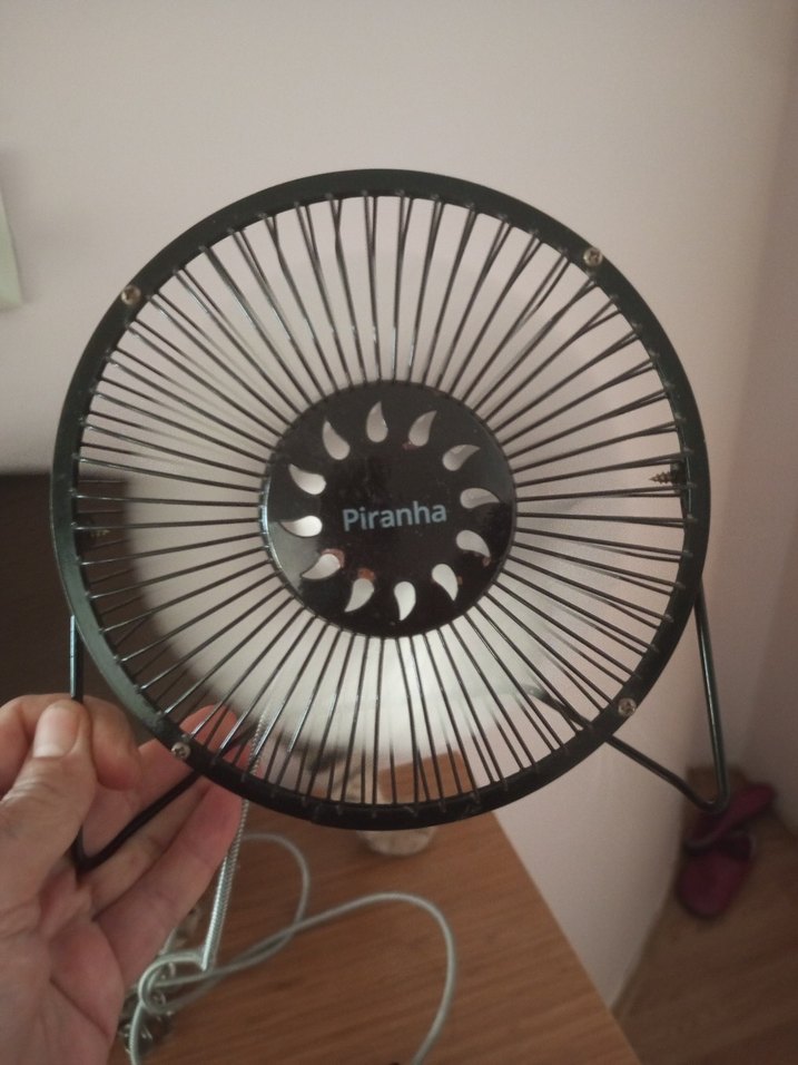 Küçük Siyah Piranha Masa Vantilatörü - Görsel 4