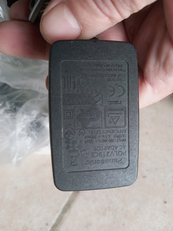 Panasonic Siyah Telefon Şarj Adaptörü - Görsel 2