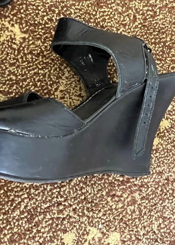 Diğer Siyah Dolgu Topuklu