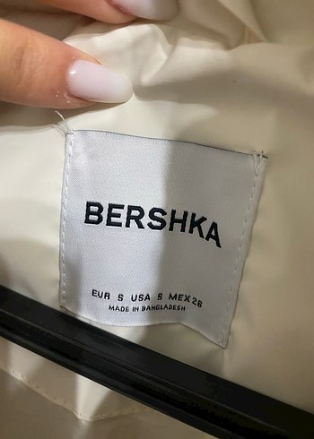 Düğmeli Beyaz Kadın Şişme Yelek - Görsel 4