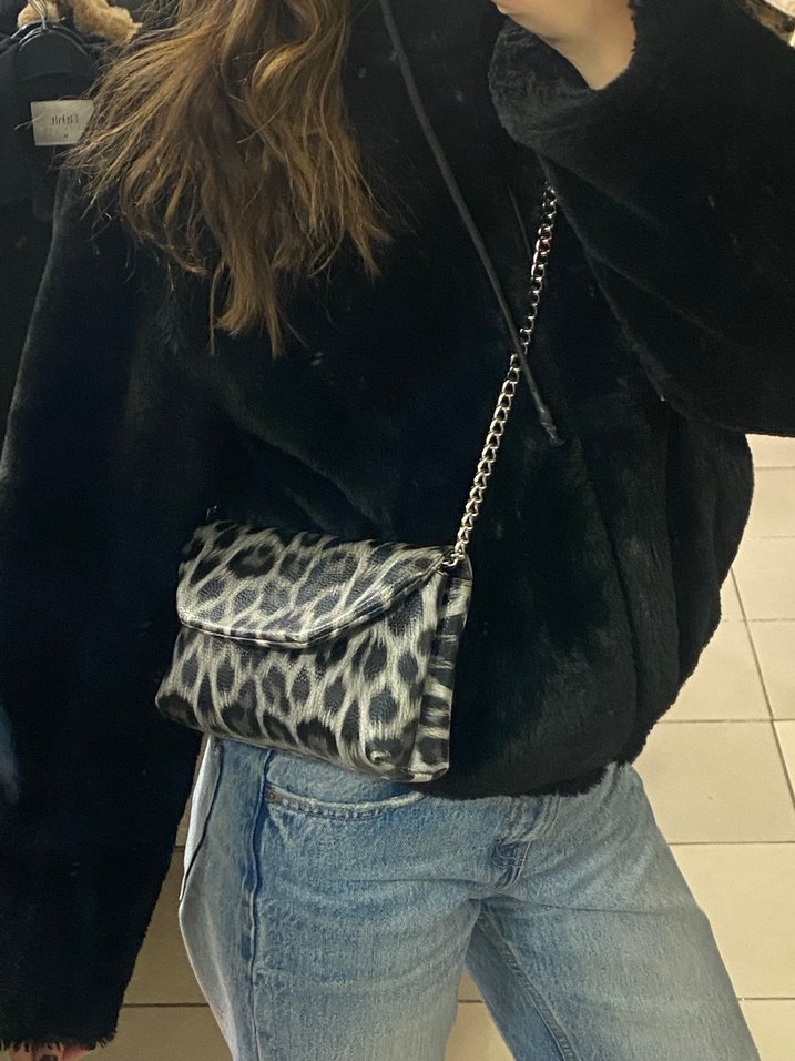 Gri Leopar Desenli Kürklü Deri Çanta - Görsel 2