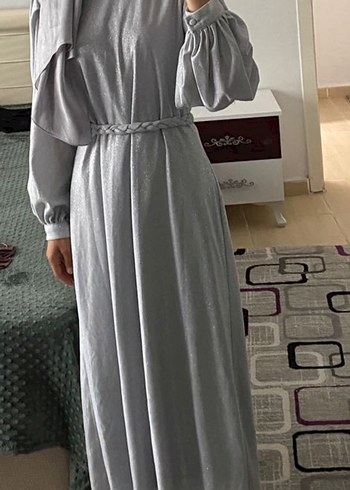 Birgül bektaş gri elbise