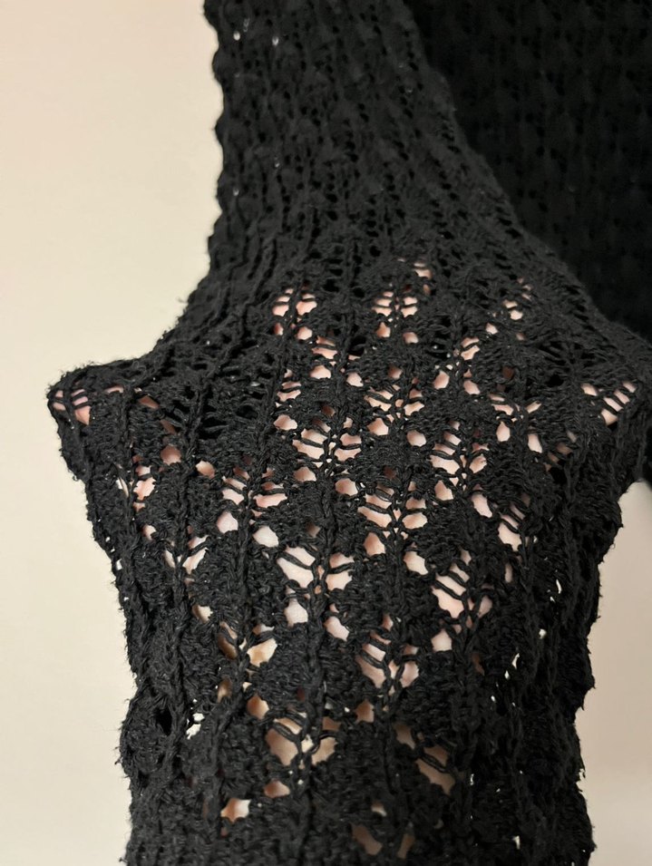 Siyah V Yaka Örgü Kadın Hırka - Görsel 3