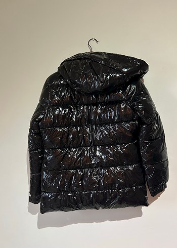 DKNY Siyah Parlak Kapüşonlu Mont - Görsel 5