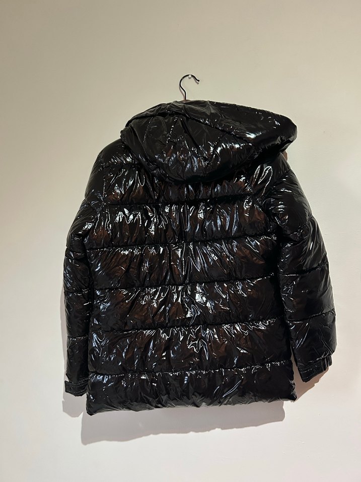 DKNY Siyah Parlak Kapüşonlu Mont - Görsel 5