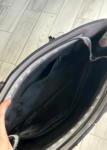 Gri Deri Fermuarlı Kadın Çanta - Görsel 3