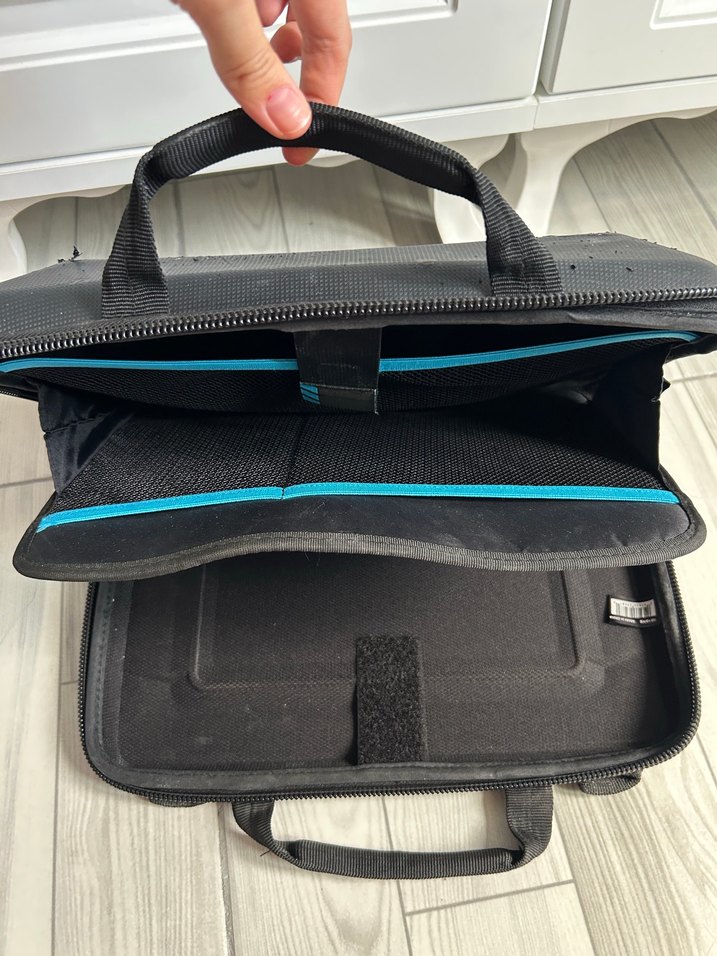 Thule Siyah Fermuarlı Bilgisayar Çantası - Görsel 4