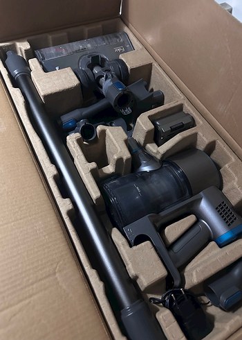 Siyah Kablosuz Elektrikli Süpürge - Görsel 4