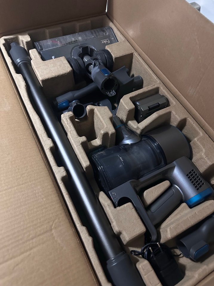 Siyah Kablosuz Elektrikli Süpürge - Görsel 4