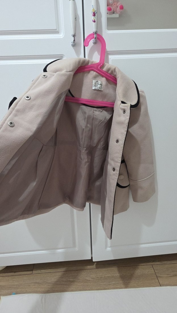 Kız Çocuk Bej Klasik Kesim çıtçıtlı Kaban 3-4 YAŞ - Görsel 4