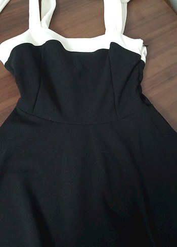 Beyaz Askılı Siyah Midi Elbise - Görsel 6