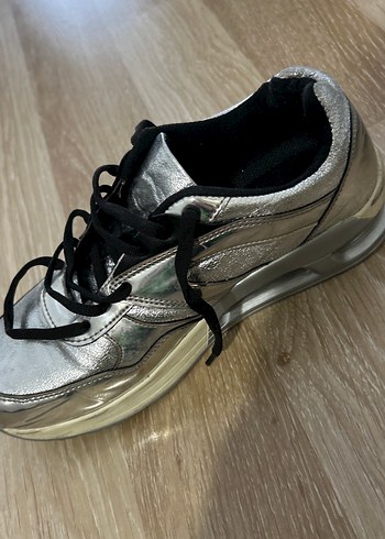 Metalik Yılan Desenli Gri Stiletto Topuklu Sneakers - Görsel 3