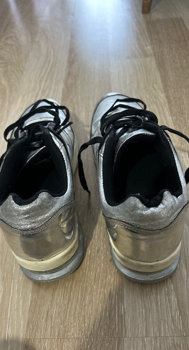 Metalik Yılan Desenli Gri Stiletto Topuklu Sneakers - Görsel 4