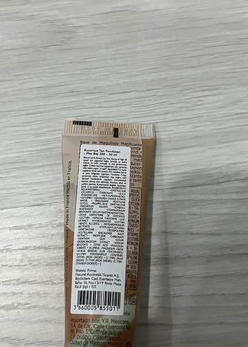  Beden Yves Rocher Matlaştırıcı fondöten Beige 200