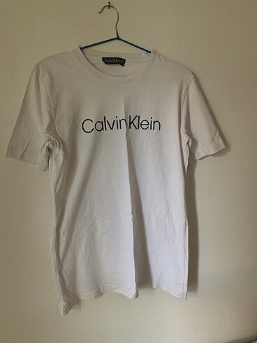 Calvin Klein beyaz yazlık tişört