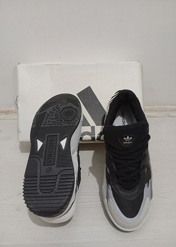 Adidas gri kamuflaj Spor Ayakkabı - Görsel 4