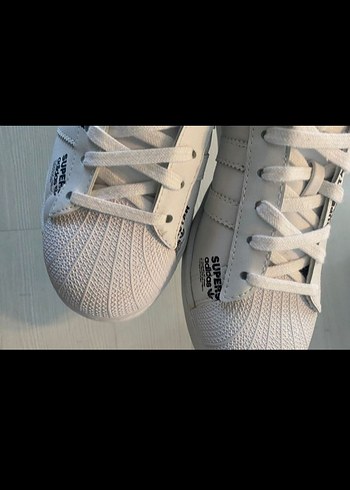 Renkli Baskılı Beyaz Bağcıklı Kadın Spor Ayakkabı - Görsel 3