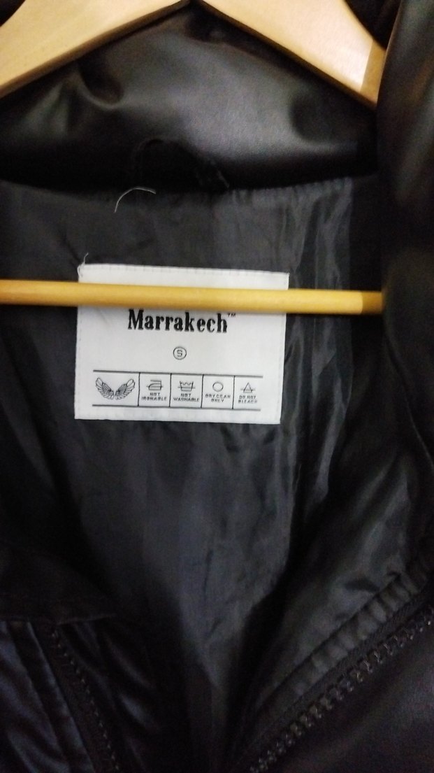 Siyah şişme mont - Görsel 3