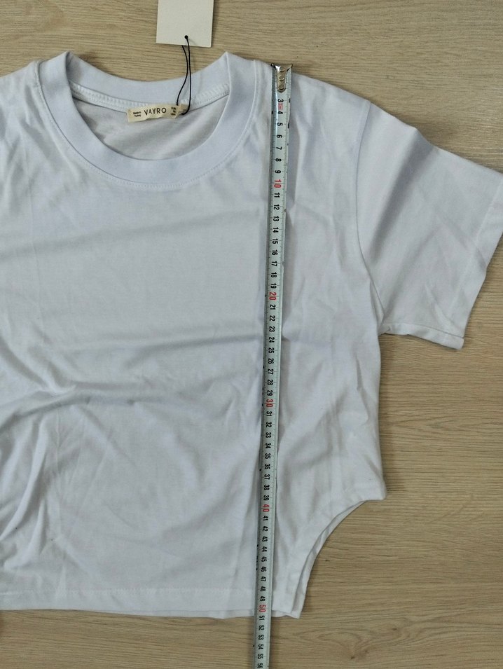 Beyaz Kısa Kollu Beli Lastikli Tişört - Görsel 3