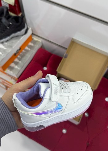 Kız Çocuk Beyaz Nike Spor Ayakkabı - Görsel 2