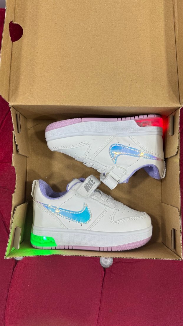 Kız Çocuk Beyaz Nike Spor Ayakkabı - Görsel 4