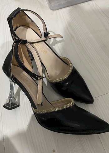 Siyah Parlak Yılan Desenli Stiletto Topuklu Kadın Ayakkabı