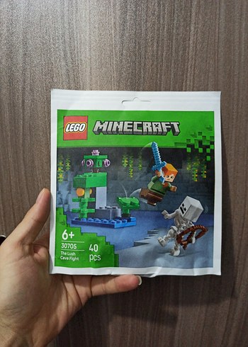 LEGO Minecraft Mağara Dövüşü 40 Parça