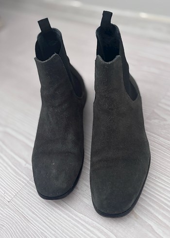 Gri erkek bot - Görsel 2