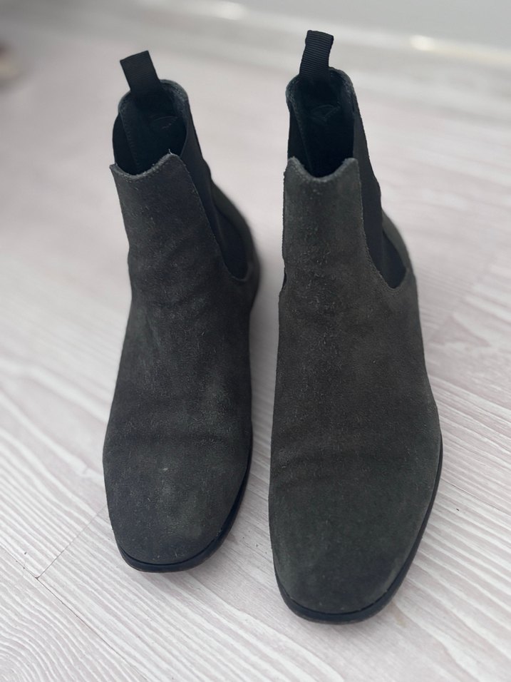 Gri erkek bot - Görsel 2