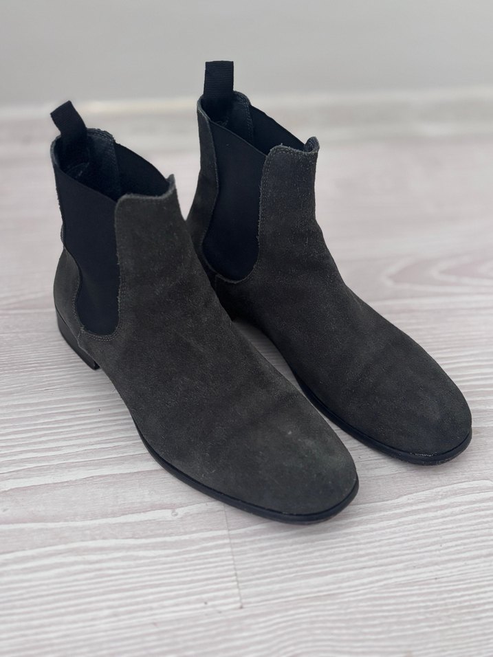 Gri erkek bot - Görsel 4