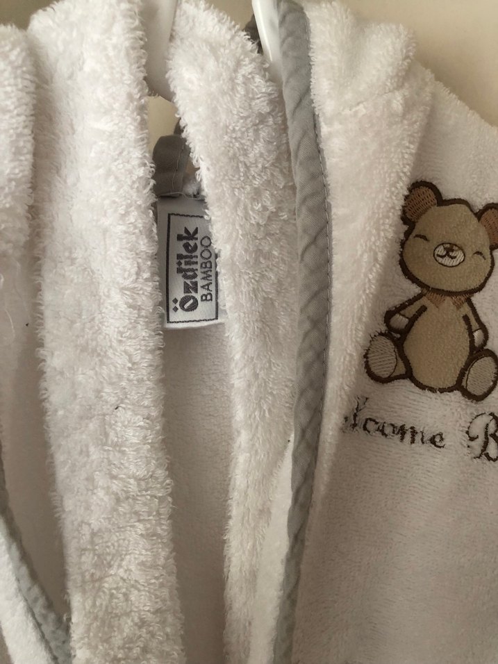 Beyaz Erkek Çocuk Bornoz Ayıcık Desenli - Görsel 2