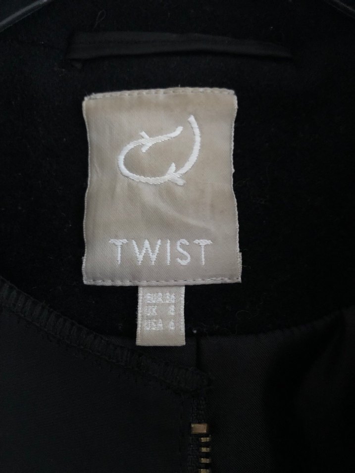 Siyah Yünlü Uzun Kadın Kaban - Görsel 2