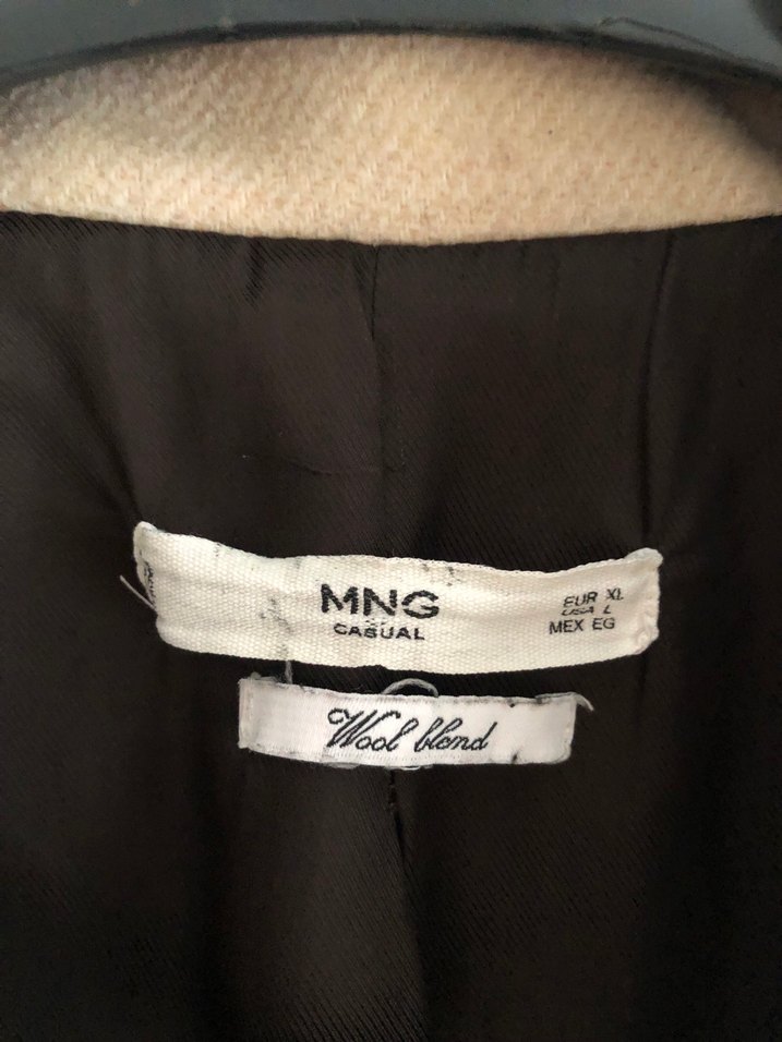 Düğmeli Bej Kaban - Görsel 3