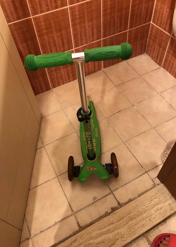  Beden yeşil Renk Mini micro Yeşil Çocuk Scooter'ı