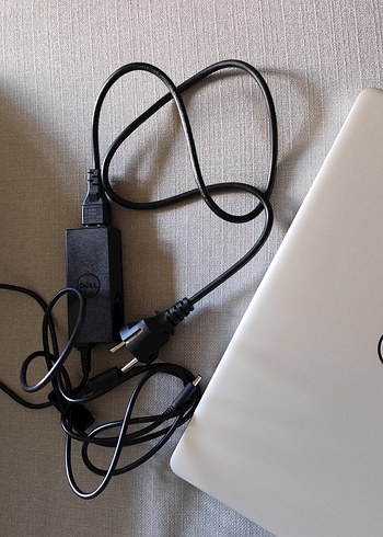 Dell Laptop - Görsel 2