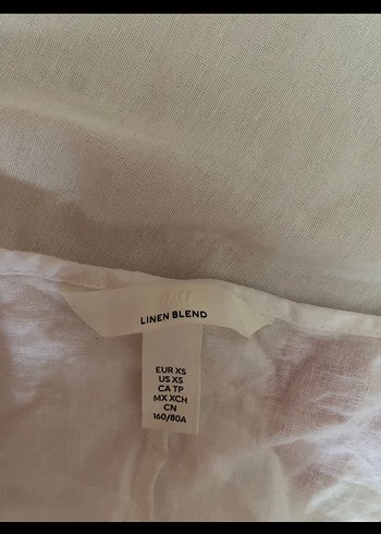 H&M Düğmeli Beyaz Keten V Yaka Kadın Gömlek