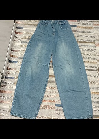 Geniş Kesim Mavi Midi Kot Pantolon