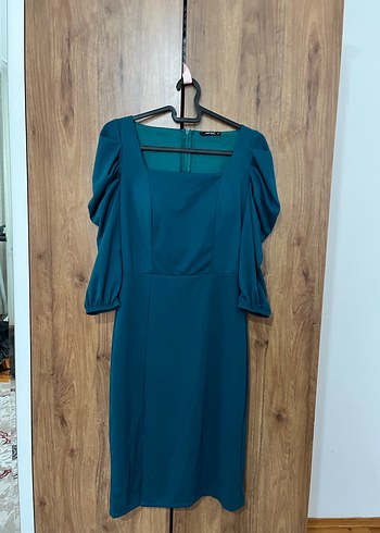 Zümrüt Yeili Midi Elbise - Görsel 2