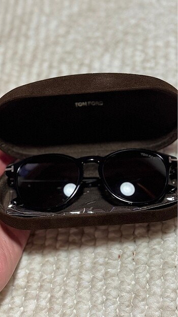 Beden Tom ford güneş gözlüğü orijinal ve sıfır kullanılmadı