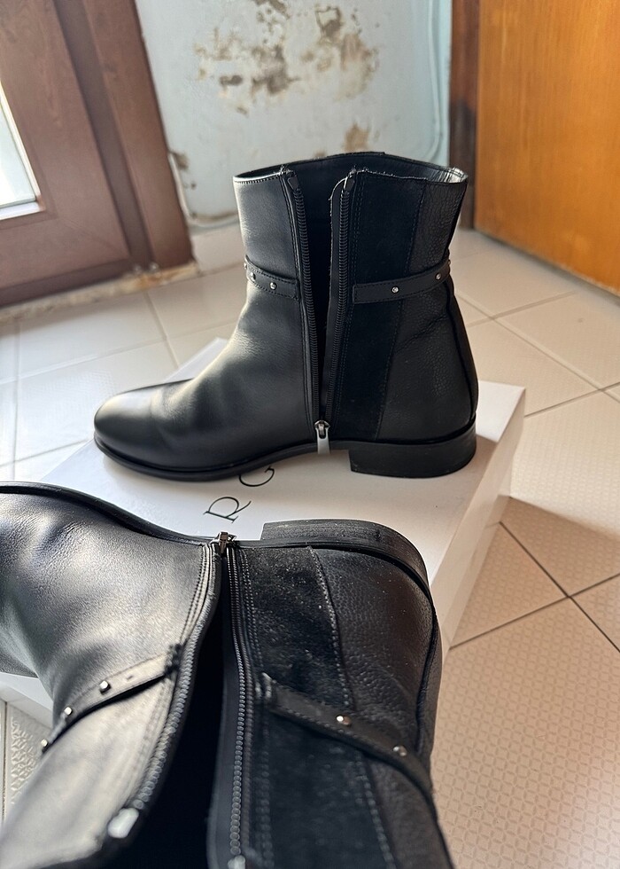 Yargıcı kadın çizme bot 41 numara 2 kez mülakata giderken giydim - Görsel 3