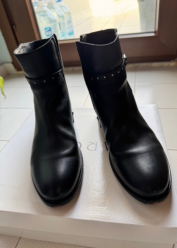 Yargıcı kadın çizme bot 41 numara 2 kez mülakata giderken giydim - Görsel 5