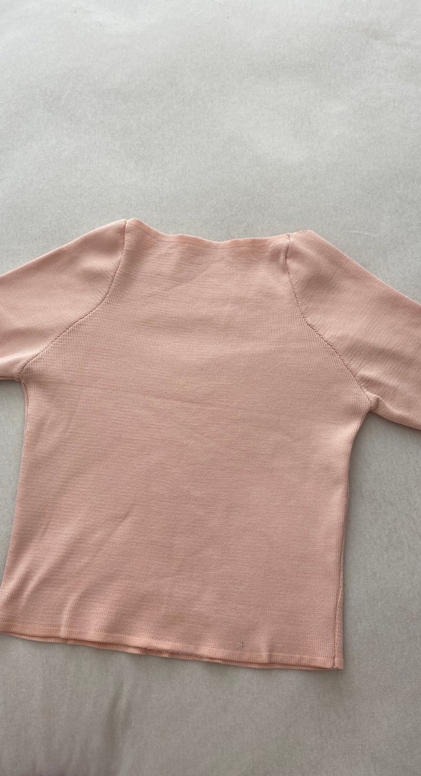 Pembe V Yaka Kısa Kollu Triko Crop - Görsel 2