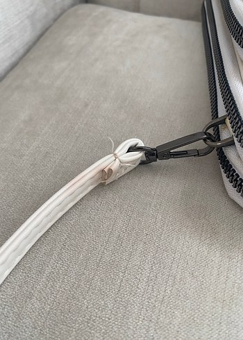 Kadın Beyaz Deri Fermuarlı Çapraz Çanta - Görsel 7