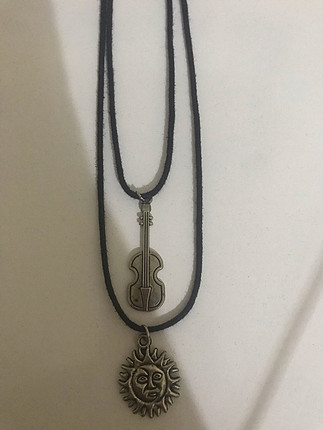 Diğer Güneş ve keman sembollü kolye