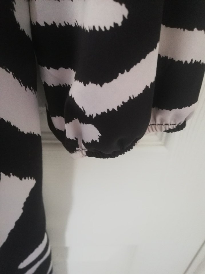 Gri Zebra Desenli Uzun  Tunik - Görsel 4