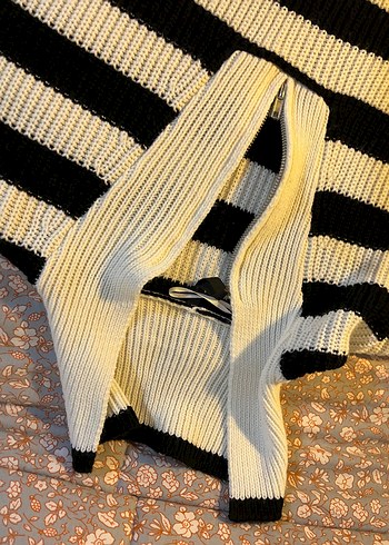 Zebra Desenli Kısa Fitilli Kadın Kazak - Görsel 2