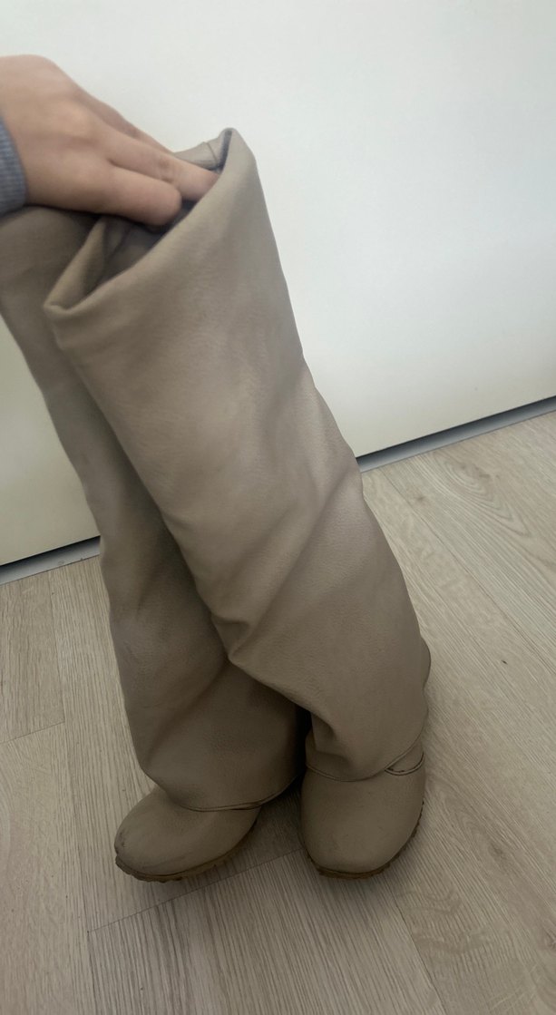 Bej Deri İnce Topuklu Diz Boyu Kadın Çizme - Görsel 3