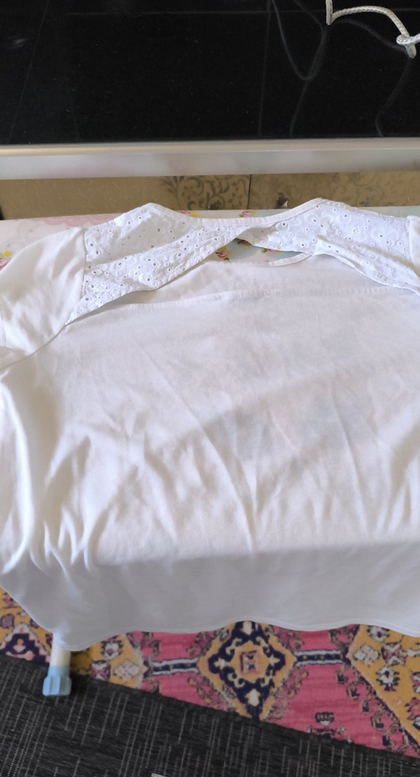 Bohem Tarz Beyaz Kedi Baskılı Tişört - Görsel 2