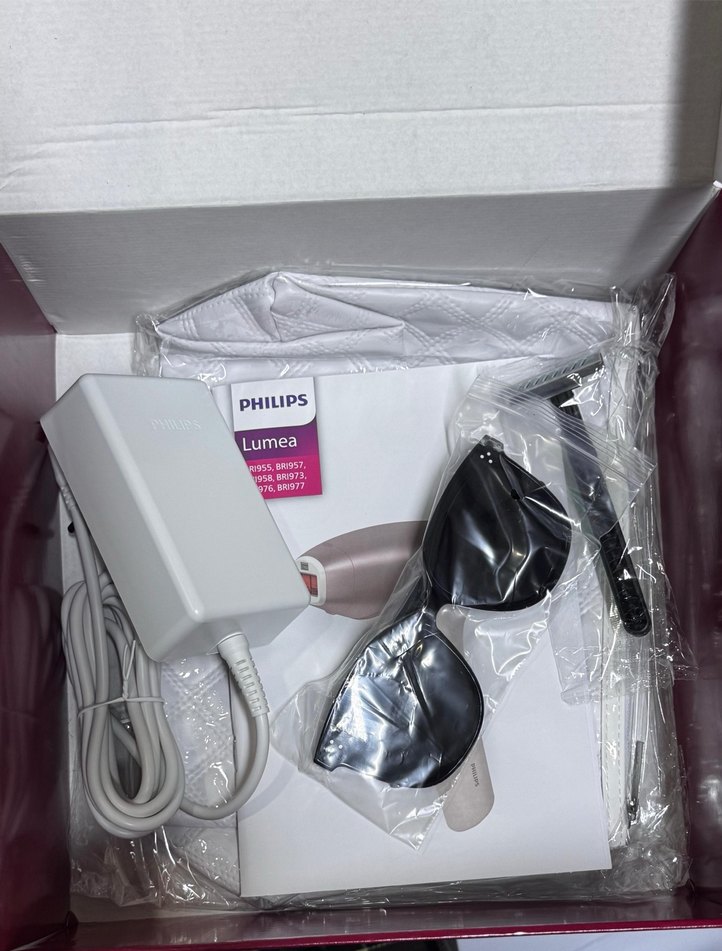 Philips Lumea IPL 9900 Lazer Epilasyon Cihazı - Görsel 3
